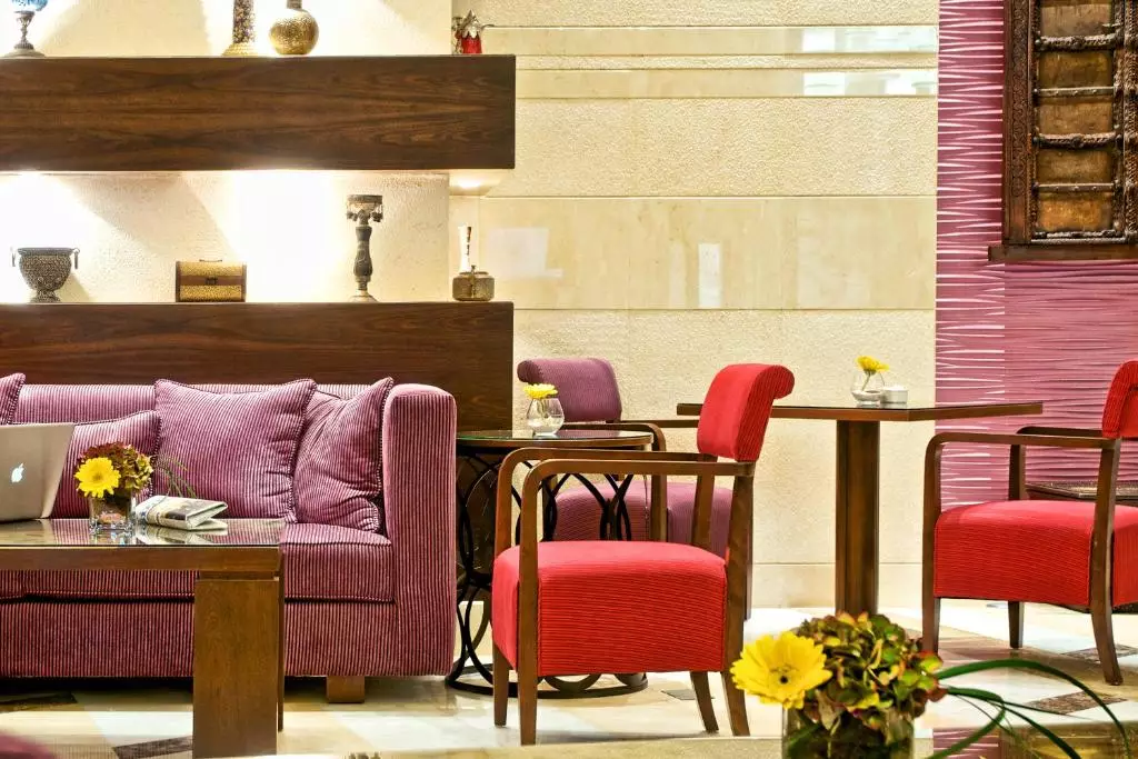 Grand Regal Hotel